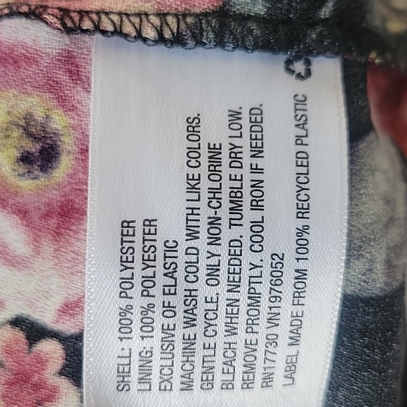 XHILARATION Strappy Dress Floral Two Pockets Sides 100% Polyester Women's - Picture 9 of 12